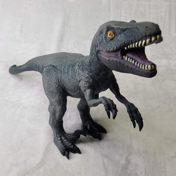 2014 20" Velociraptor 2234C Toys R US soft Rubber Jurassic Dinosaur - Picture 5 of 13